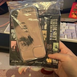 Taylor Swift iphone 13 case + inserts